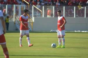 Sergipe-SE 1 x 1 Salgueiro-PE - Com um a mais, Gipão só empata com o Carcará