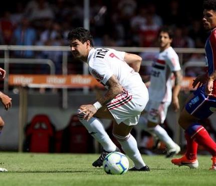 Pato revela que ainda não está 100% fisicamente no São Paulo após volta da China