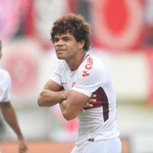 Camilo se despede de companheiros no Inter e acerta com rival do Brasileirão