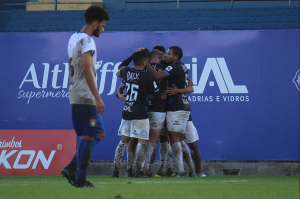 Série D: Tubarão-SC vence São Caetano-SP e comemora sobrevivência no Grupo A16