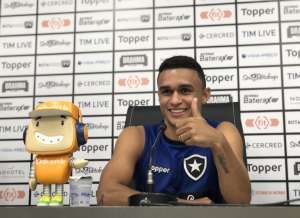Artilheiro na Sul-Americana, Erik quer mais gols para classificar o Botafogo