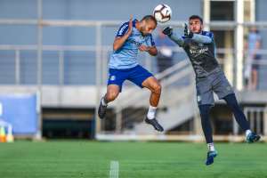 Após vitória no sábado, Paulo Victor vê Grêmio confiante para duelo na Copa do Brasil