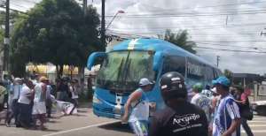 Série C: Ônibus do Paysandu é recebido com ovadas em Belém