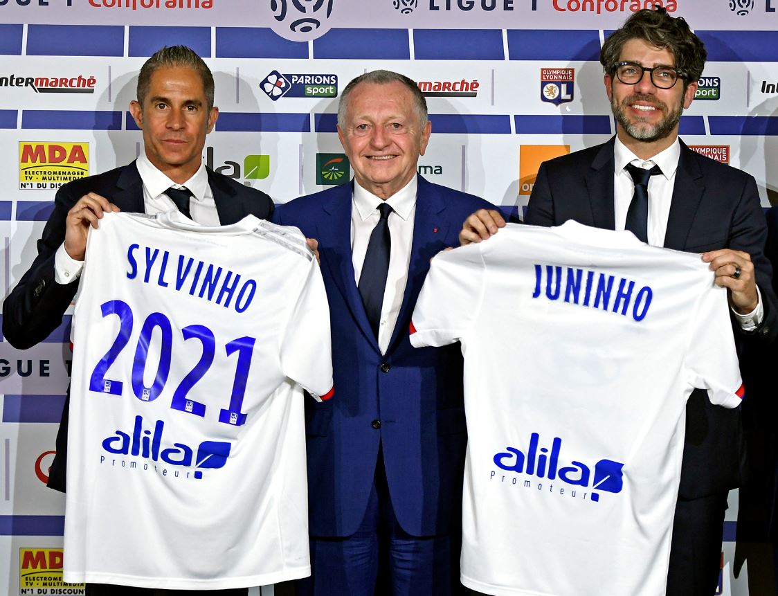 Diretor do Lyon, Juninho é apresentado e diz que ‘escolheu’ Sylvinho como técnico