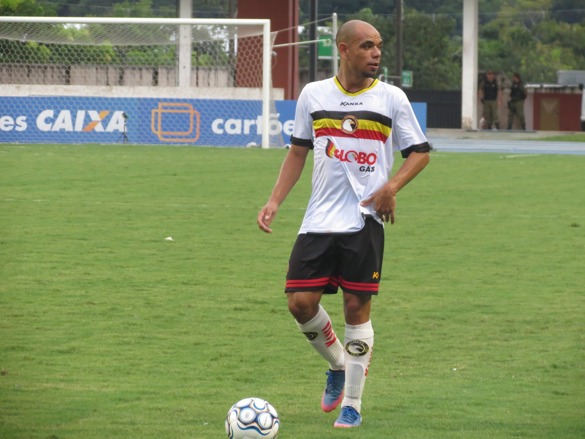 Série C: Globo anuncia meia ex-Treze e comunica saída de volante