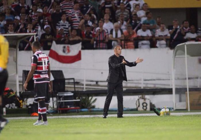 Milton Mendes ganha reforço para Santa Cruz embalar de vez na Série C