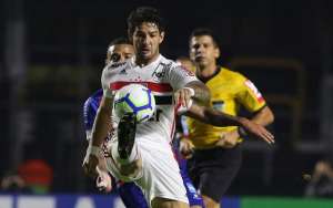 São Paulo visita Bahia e tenta evitar 22ª queda desde última taça