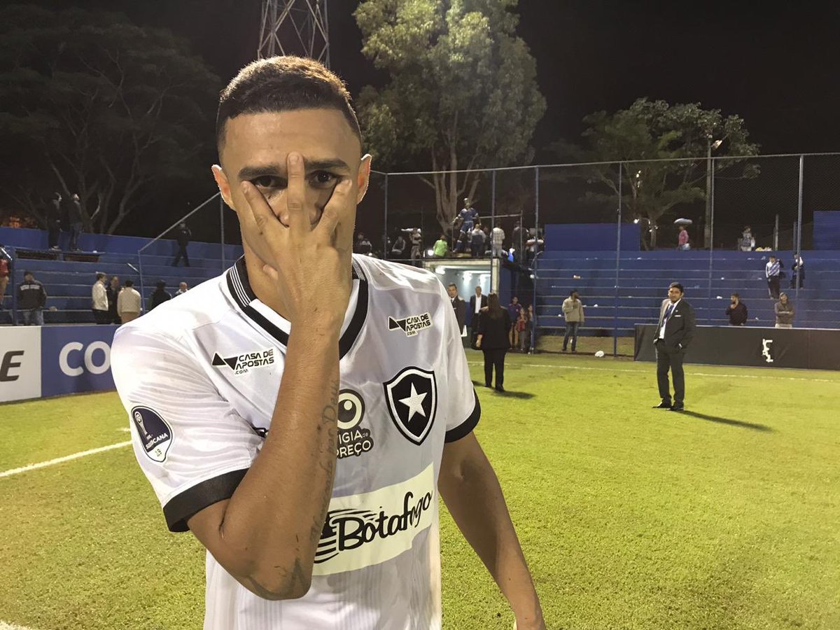 Em vantagem, Botafogo recebe paraguaios para ir às oitavas da Sul-Americana