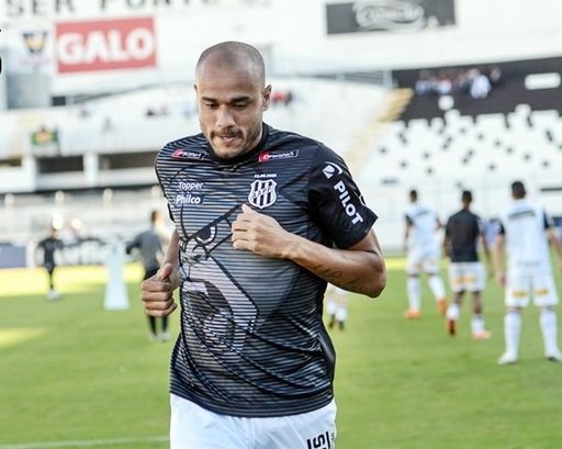 Roger é a principal esperança de gols da Ponte Preta diante do Cuiabá