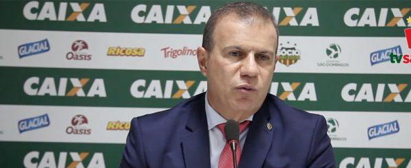 Sérgio Frota protestou contra descaso da CBF. (Foto: TV Sampaio)