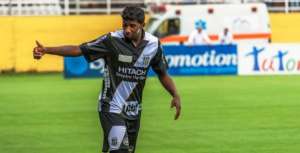 Insatisfeito com Victor Ferraz, Santos mira ex-Ponte, ex-Guarani e mais três para ala