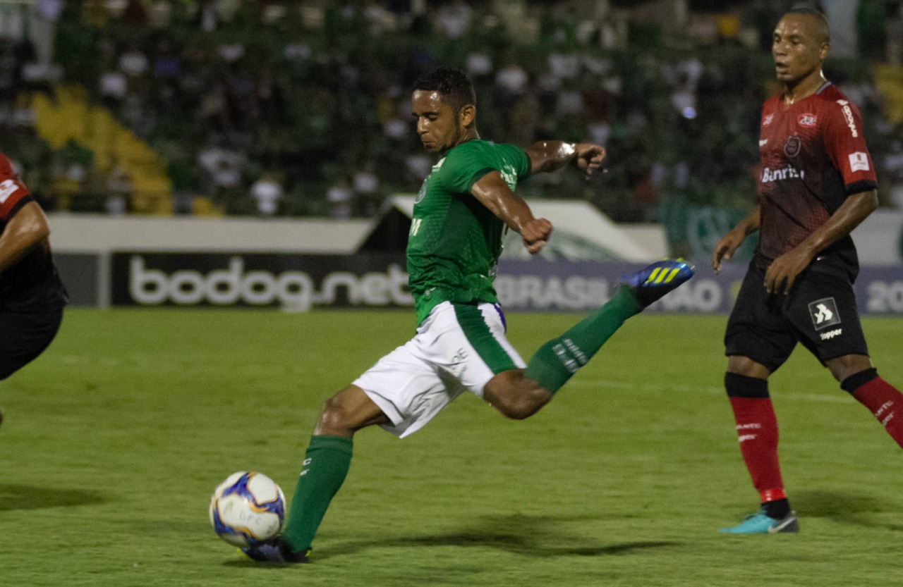 Série B: Ainda sem definir sobre Eutrópio, Guarani busca reforços