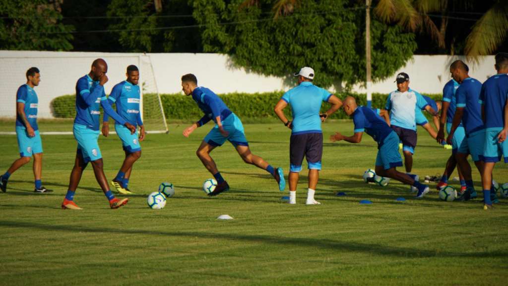Mais leve após vitória, CSA traça estratégia para enfrentar o Atlético-MG