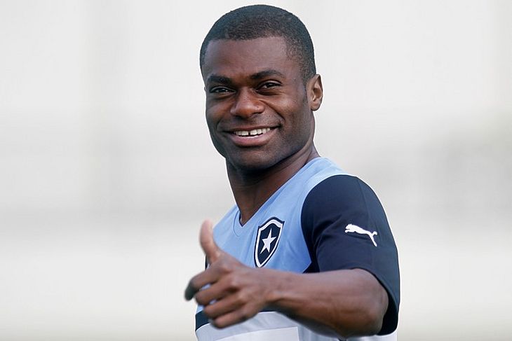 Série C: Botafogo-PB acerta contratação de volante ex-Guarani