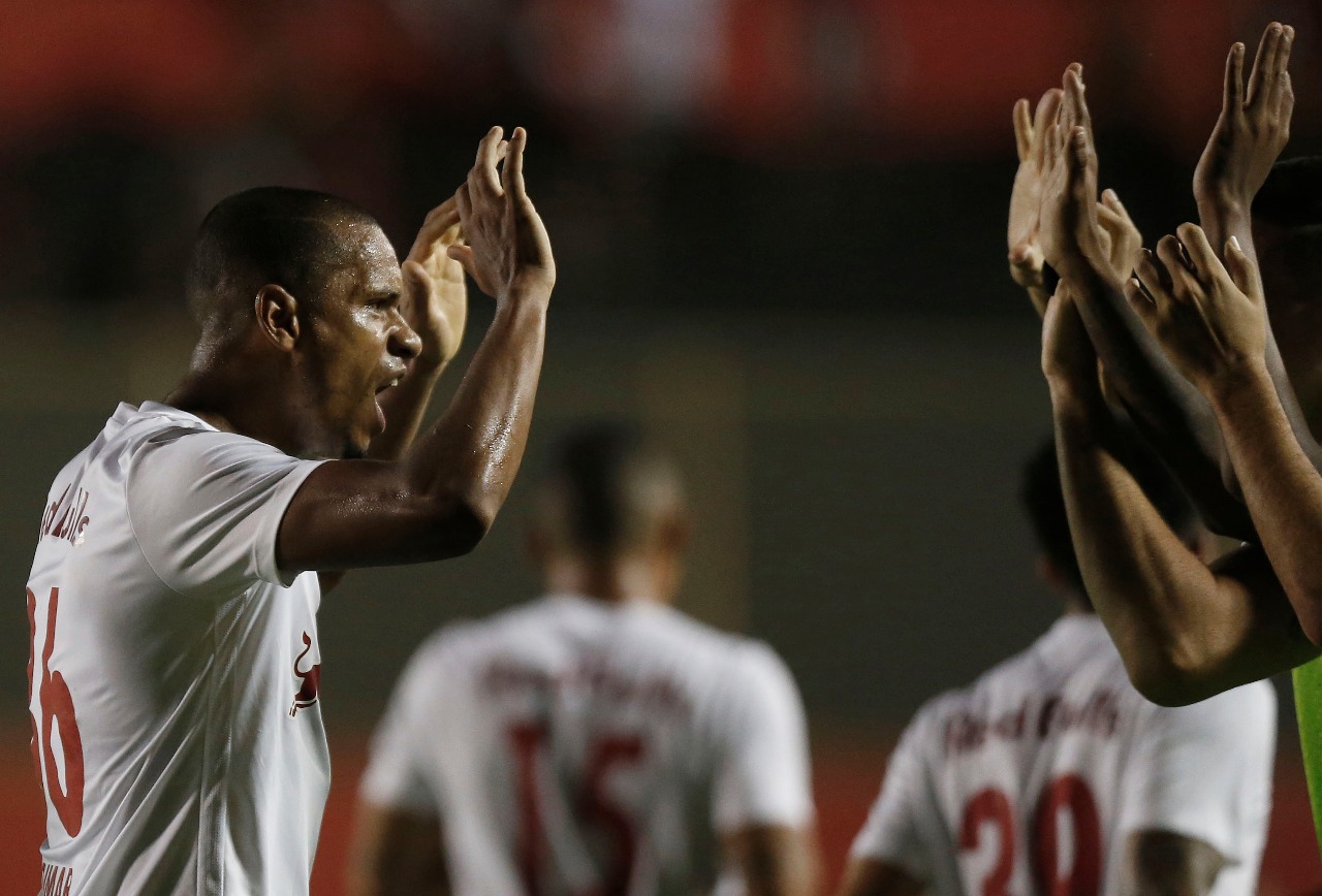 Vitória 0 x 2 Bragantino – Massa Bruta vence fora e dorme na liderança da Série B