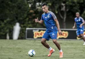 Uribe é regularizado e pode estrear pelo Santos contra o Ceará