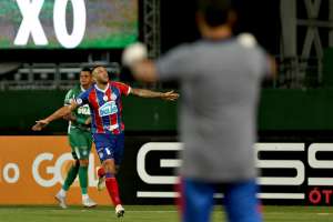 Bahia 1 x 0 Grêmio - Com gol de Fernandão, Bahêa supera rival e entra no G4