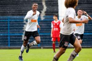 PAULISTA SUB-15: Corinthians supera Osasco Audax e segue na cola dos líderes