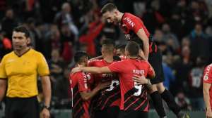 Athletico-PR 3 x 0 Fluminense - Furacão goleia e esquece 'ressaca' da Recopa