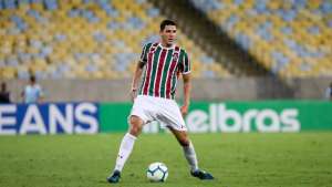 Nino diz que forte marcação do Athletico-PR surpreendeu Fluminense