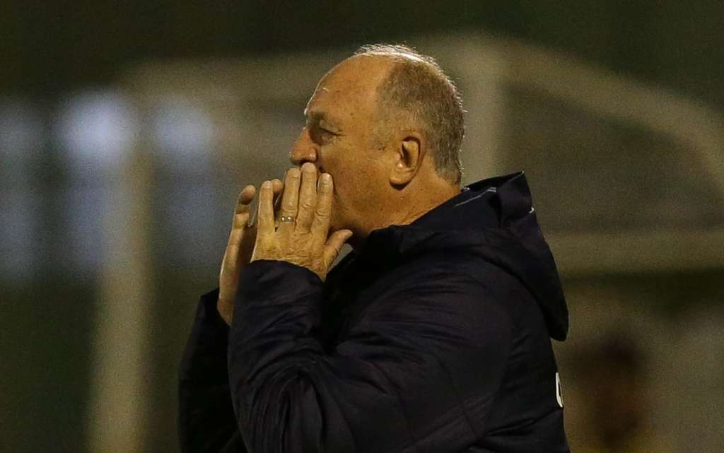 'Estamos fazendo uma campanha acima do que planejamos', diz Felipão