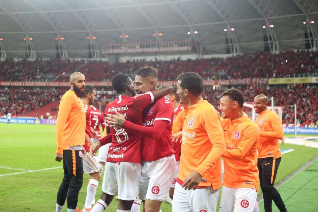 Odair Hellmann indica Rafael Sóbis como substituto de Guerrero no Internacional