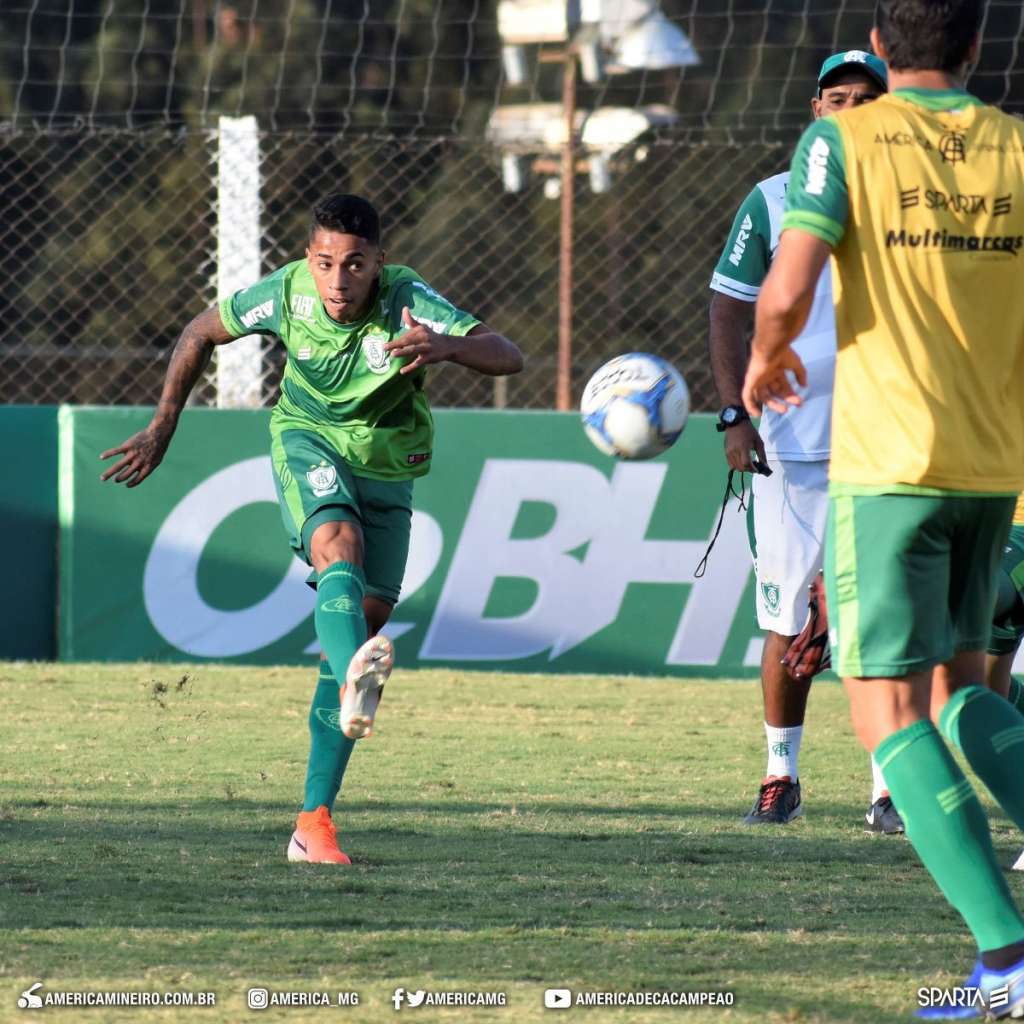 Com objetivos diferentes, América-MG e Coritiba se enfrentam pela 20ª vez 