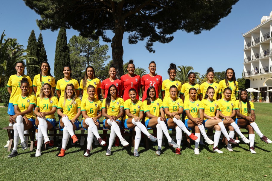 Copa do Mundo Feminina: Atletas do Brasil inovam em pose para foto oficial 2 0002050392763 img