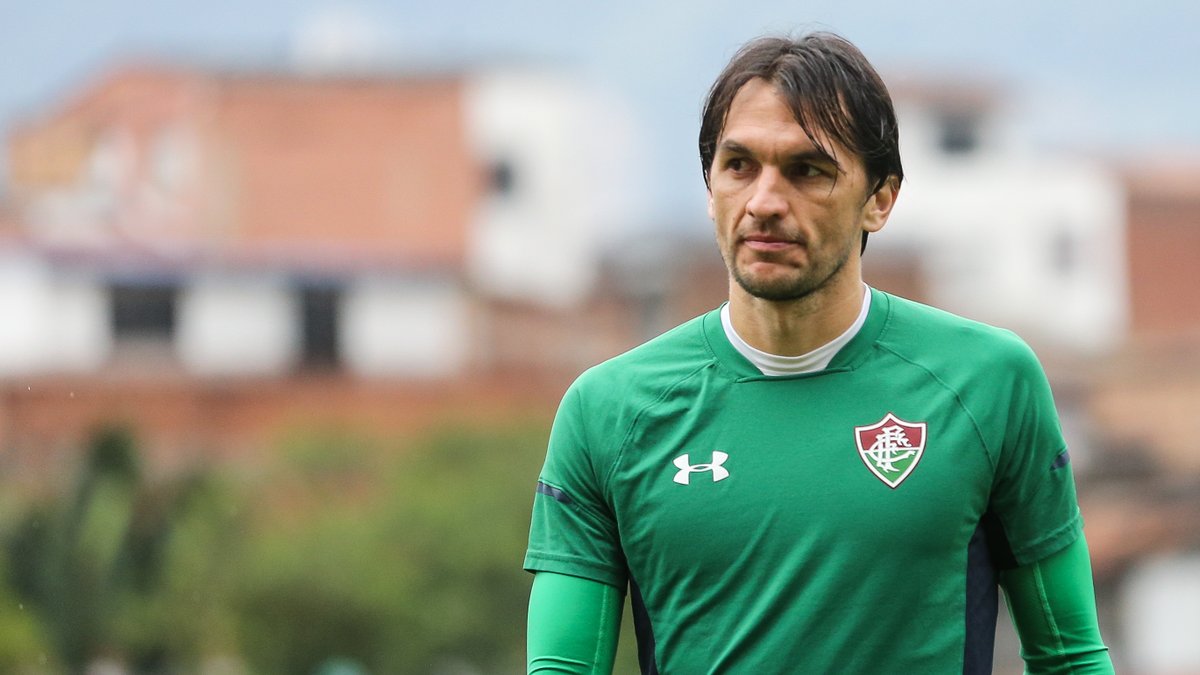 Com dores, Matheus Ferraz e Yony González podem desfalcar Flu na Copa do Brasil