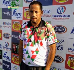 Segundona: Técnico do Taquaritinga é expulso por jogar água no rosto de adversário