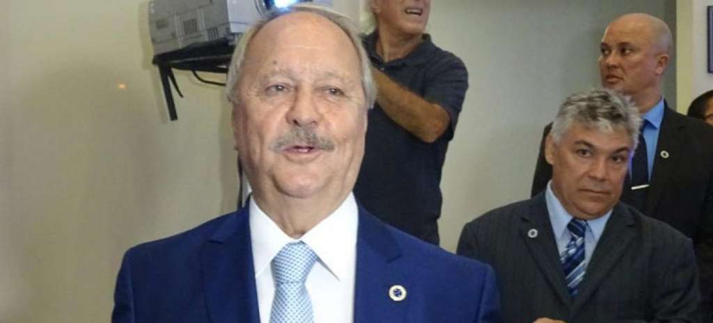 Presidente do Cruzeiro extingue cargos e cria comissão para ajustar contratos 2 0002050392870 img