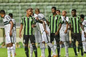 América-MG 1 x 1 Coritiba - Coelho só empata no Horto e segue na lanterna da Série B