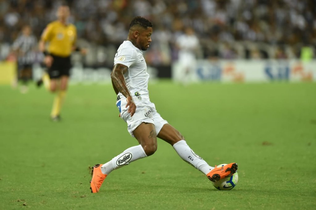 No seu 13º time, Marinho diz querer marcar nome na história do Santos