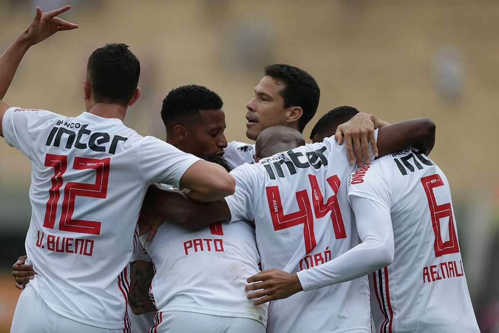 Hernanes diz estar ansioso para pausa e projeta melhora física no São Paulo