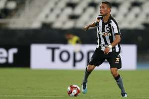 Milan-ITA inicia conversa e pode contratar promessa de time do Brasileirão