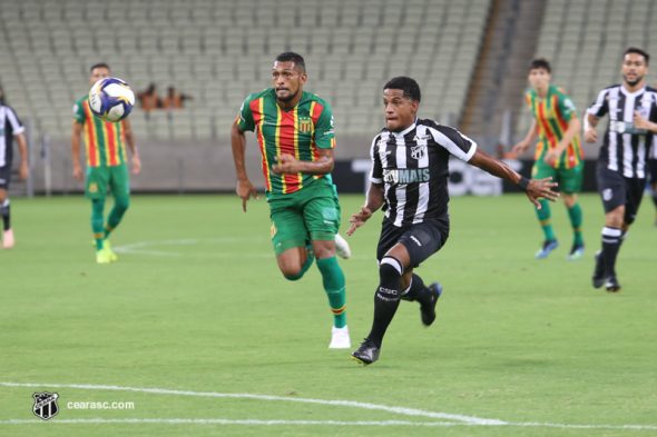 Série B: Guarani contrata atacante encostado em time do Brasileirão