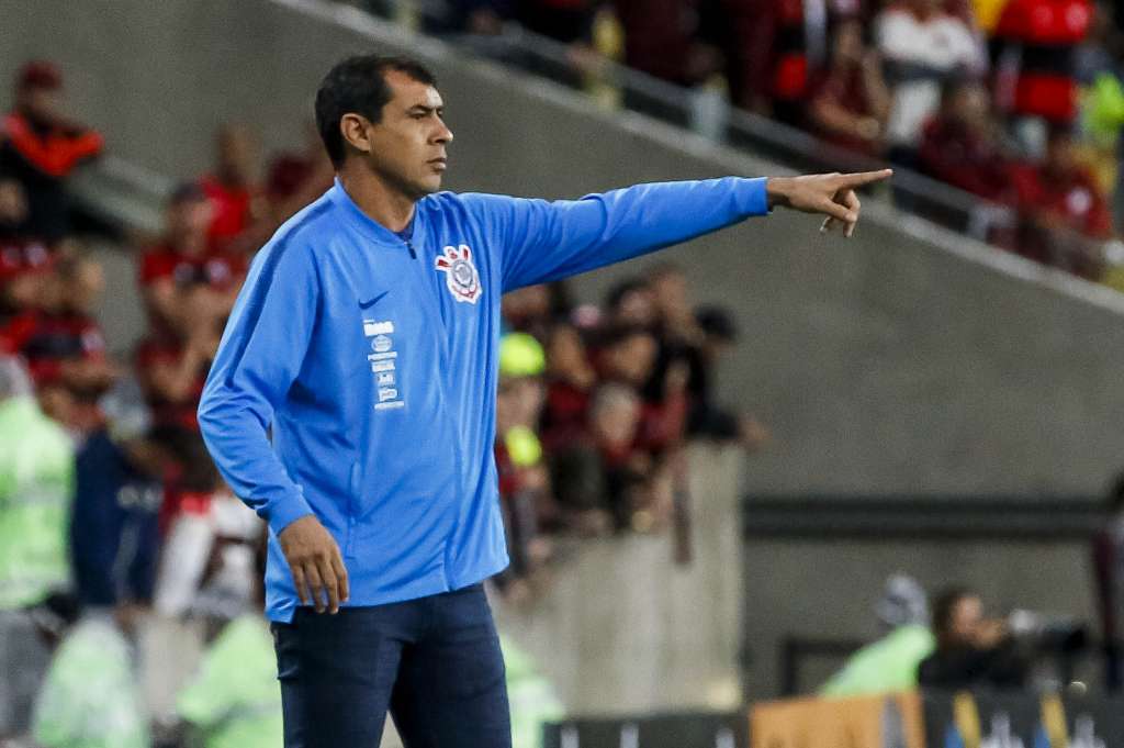 O técnico Fabio Carille elogiou a atuação do Corinthians contra o Flamengo no Maracanã