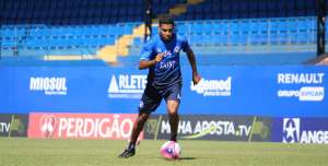 Série C: Santa Cruz anuncia meia que foi destaque do Tubarão-SC na Série D