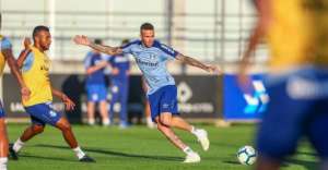 Michel, Rômulo e Cortez ficam fora de treino do Grêmio, mas Luan participa