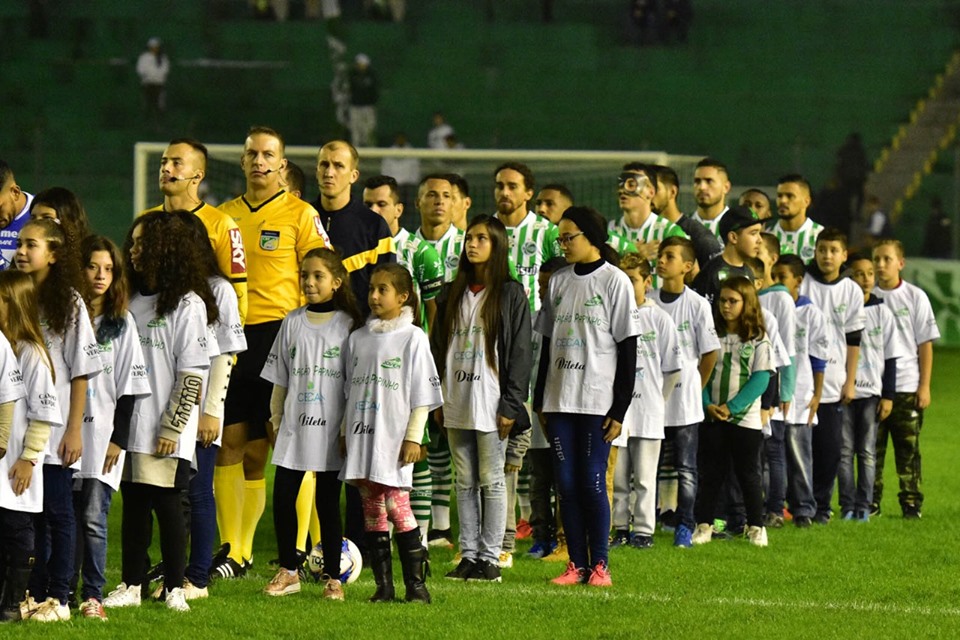 Série C: Marquinhos tem dúvida entre atacante e volante para vaga no Juventude