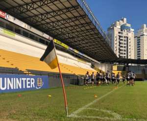 Série B: Na briga direta contra Z4, Criciúma e Vila Nova se enfrentam no sábado