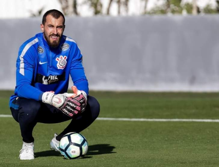 De saída do Corinthians, Walter ganha mais duas oportunidades para atuar