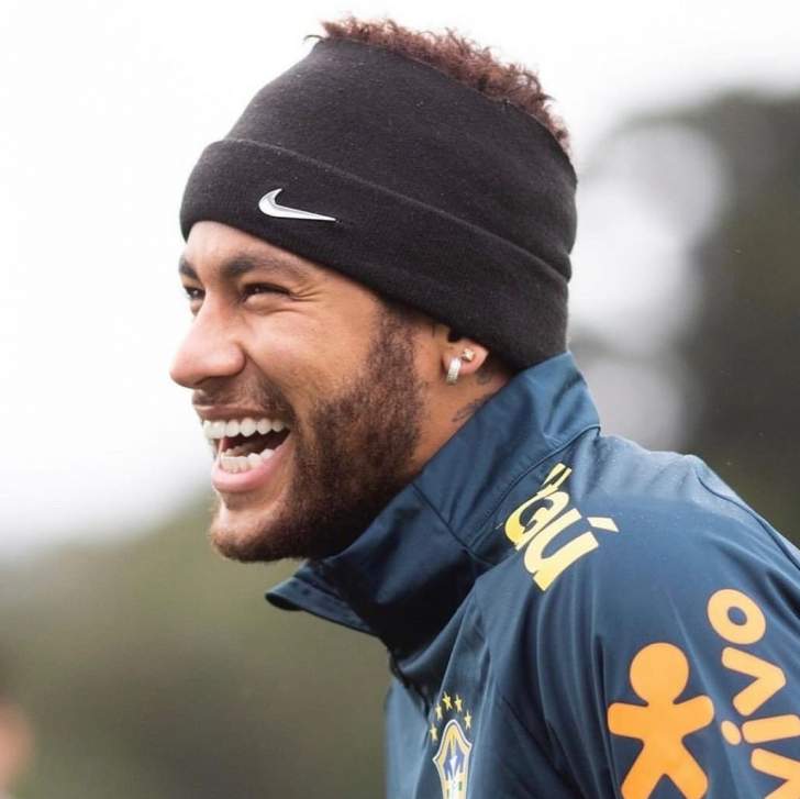 Neymar diz em depoimento que assessores produziram vídeo de sua defesa, afirma TV