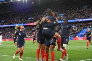 COPA DO MUNDO FEMININA: Anfitriã, França confirma favoritismo e arrasa Coreia do Sul