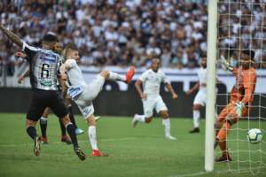 Ceará x Bahia - Vovozão tem o 'jogo da vida' dentro de casa