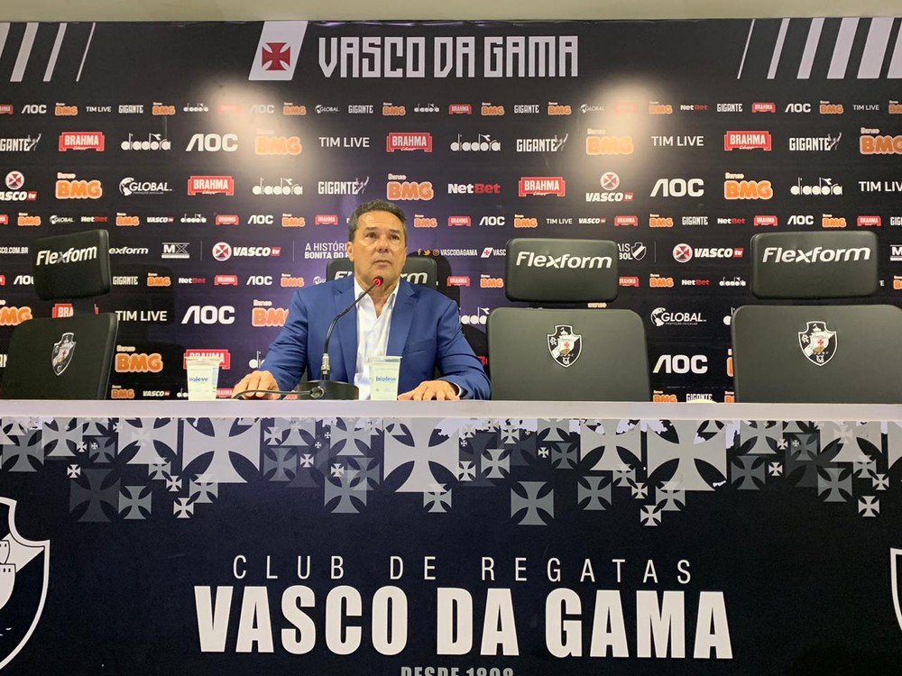 Após primeira vitória, Luxemburgo desabafa: ‘No Vasco tem que se sacrificar’