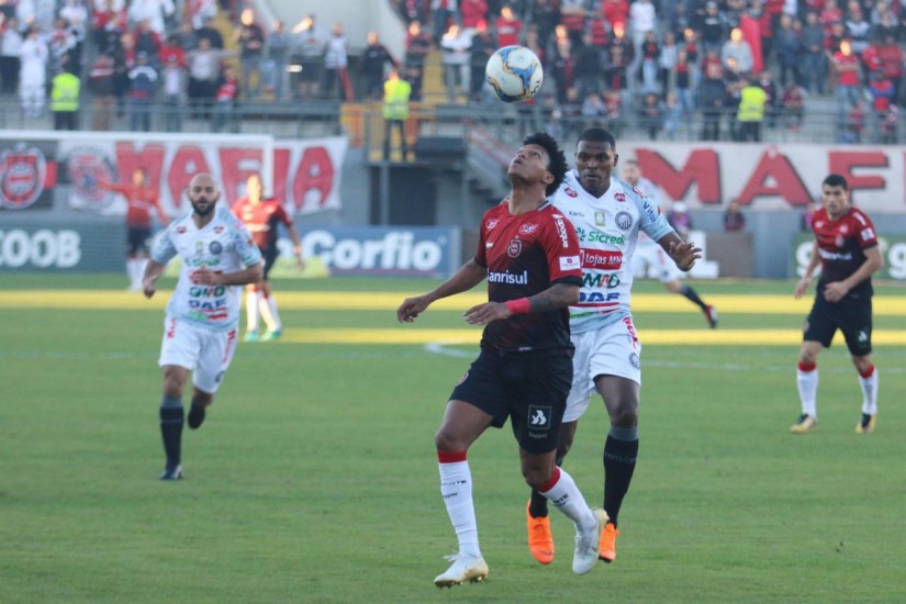 O Brasil de Pelotas emplacou a terceira vitória seguida ao vencer o Operário (Foto: Jonathan Silva/GEB)