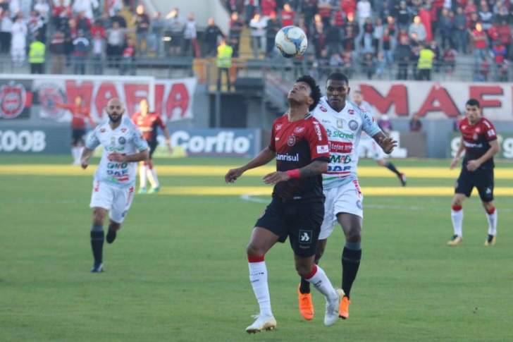 SÉRIE B: Brasil emplaca terceira vitória, Paraná vence clássico e Sport entra no G4