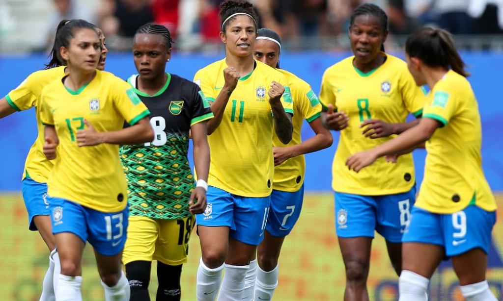 Cristiane rouba a cena, mas setor criativo também merece destaque