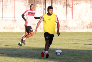 Ferroviário x Treze - Em situações opostas, equipes fecham rodada no Castelão